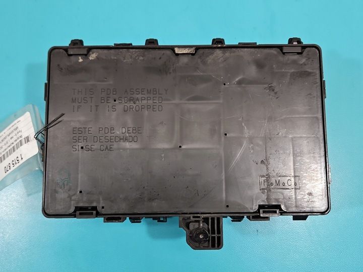 Блок предохранителей к Ford S-MAX 2015