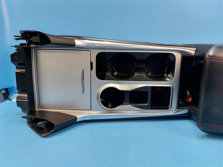 Подлокотник к Ford Explorer 2019