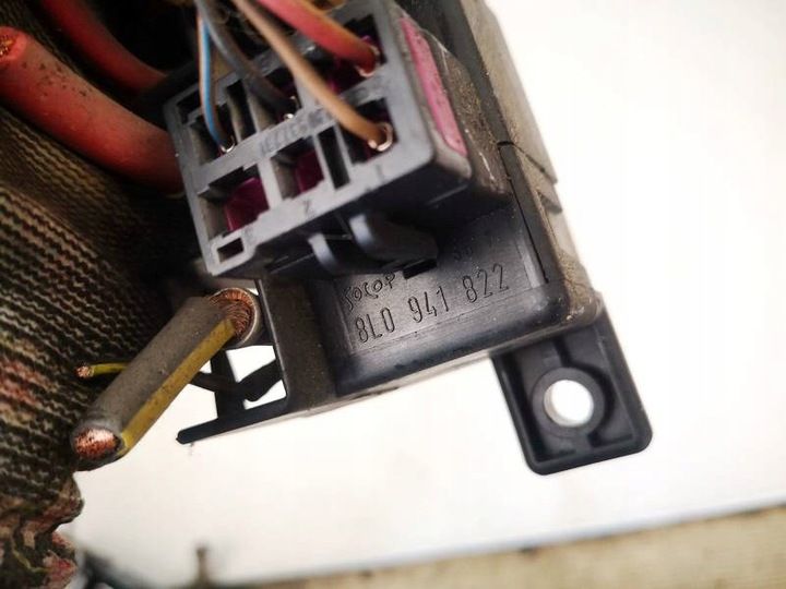Блок предохранителей к Volkswagen Bora 1998