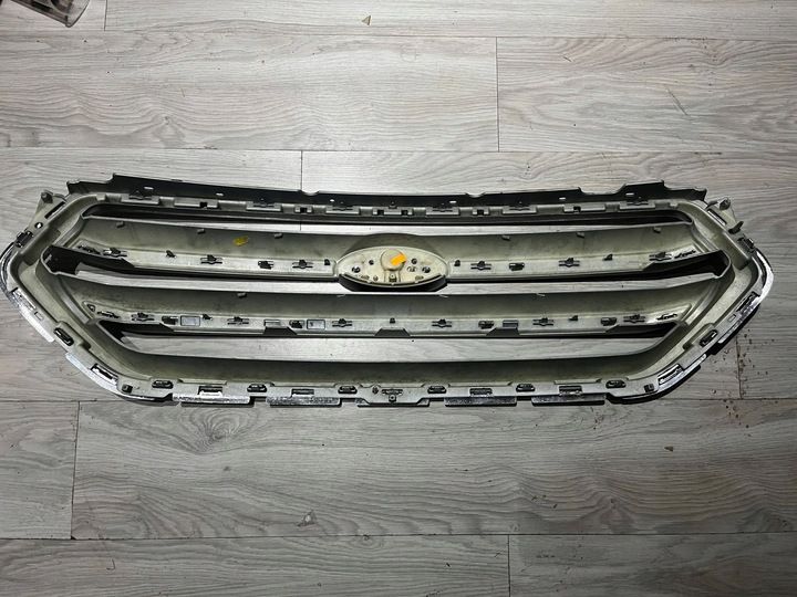 Решетка радиатора к Ford Kuga 2013