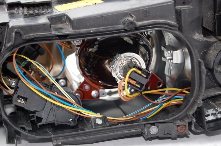 Фара правая к Volvo C70 2005