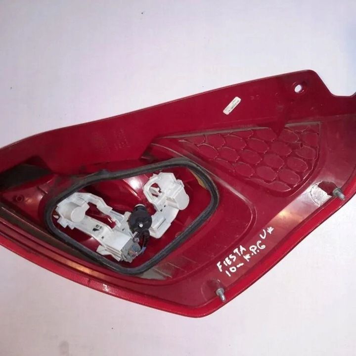 Фонарь задний левый к Ford Fiesta 2008