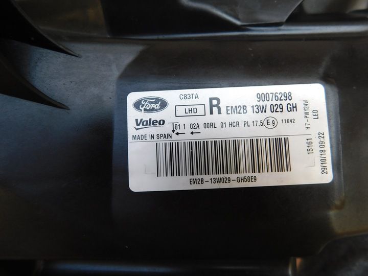 Фара правая к Ford S-MAX 2015