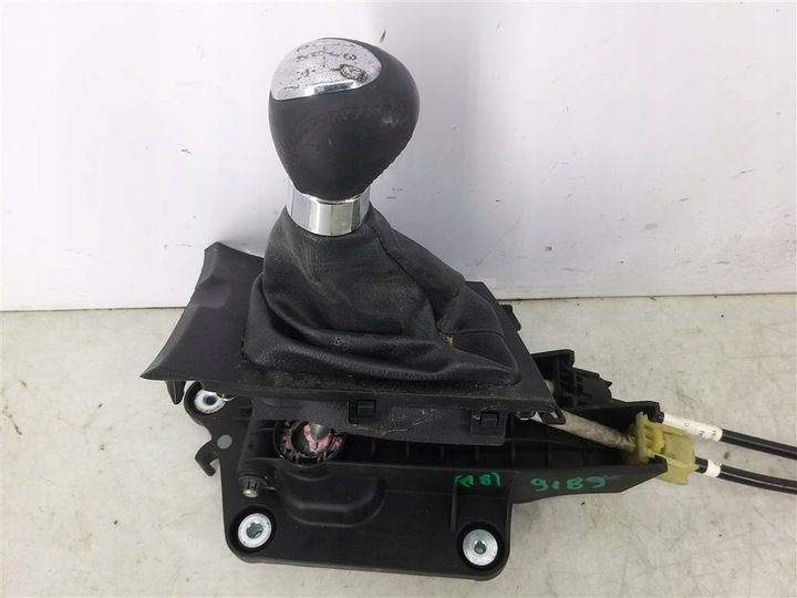 Кулиса к Mazda 2 2003