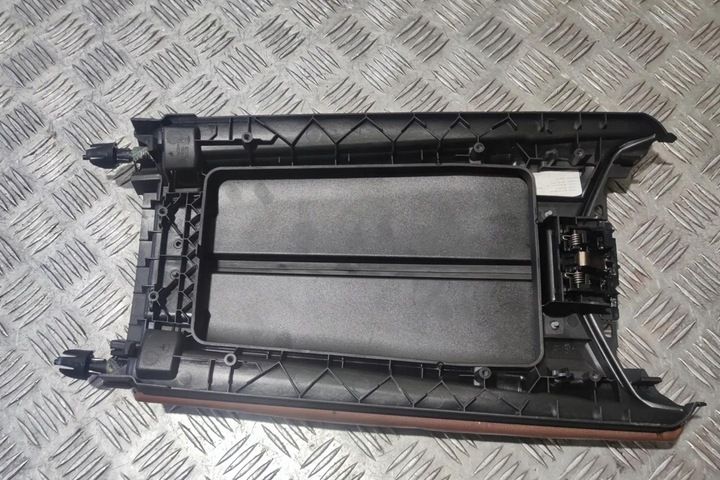 Подлокотник к Maserati Quattroporte 2012