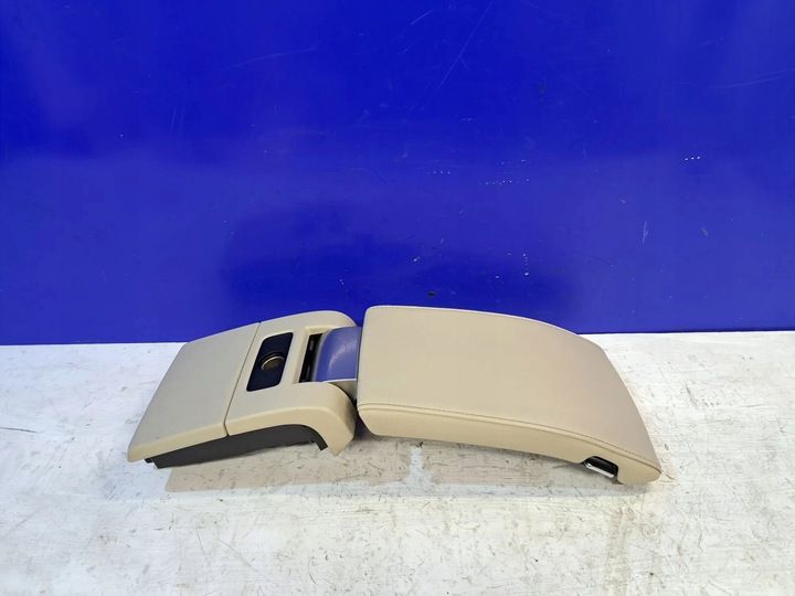 Подлокотник к Volvo S80 2006