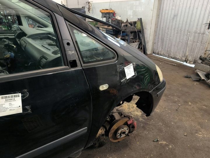 Крыло переднее правое к Ford Galaxy 2006