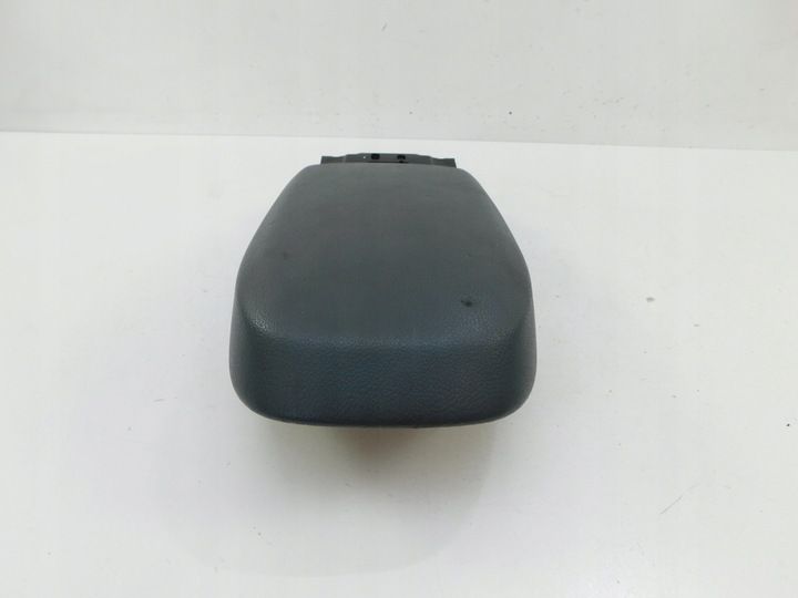 Подлокотник к Ford C-MAX 2010