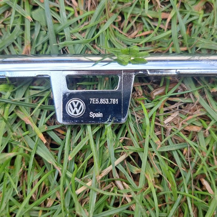 Кронштейн крепления бампера к Volkswagen Multivan 2003