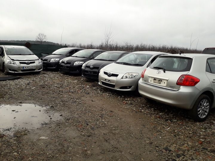 Абсорбер бампера к Toyota Auris 2006