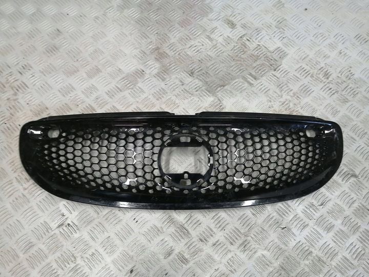 Решетка радиатора к Smart Fortwo 2015