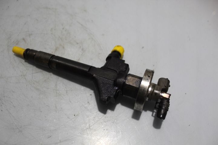 Форсунка к Mazda 2 2003