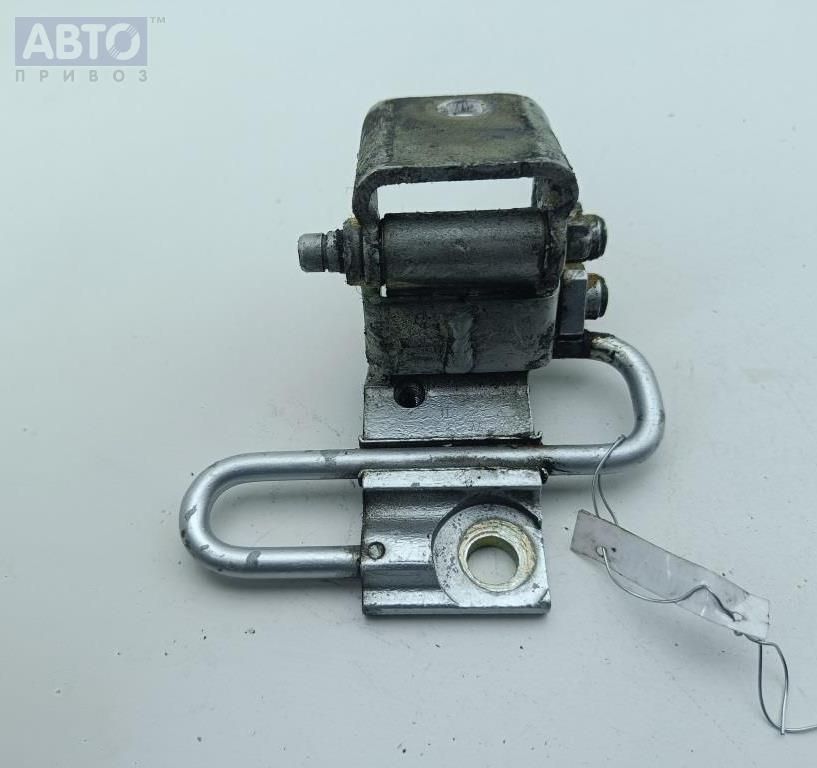Петли к Volkswagen Touran 2005