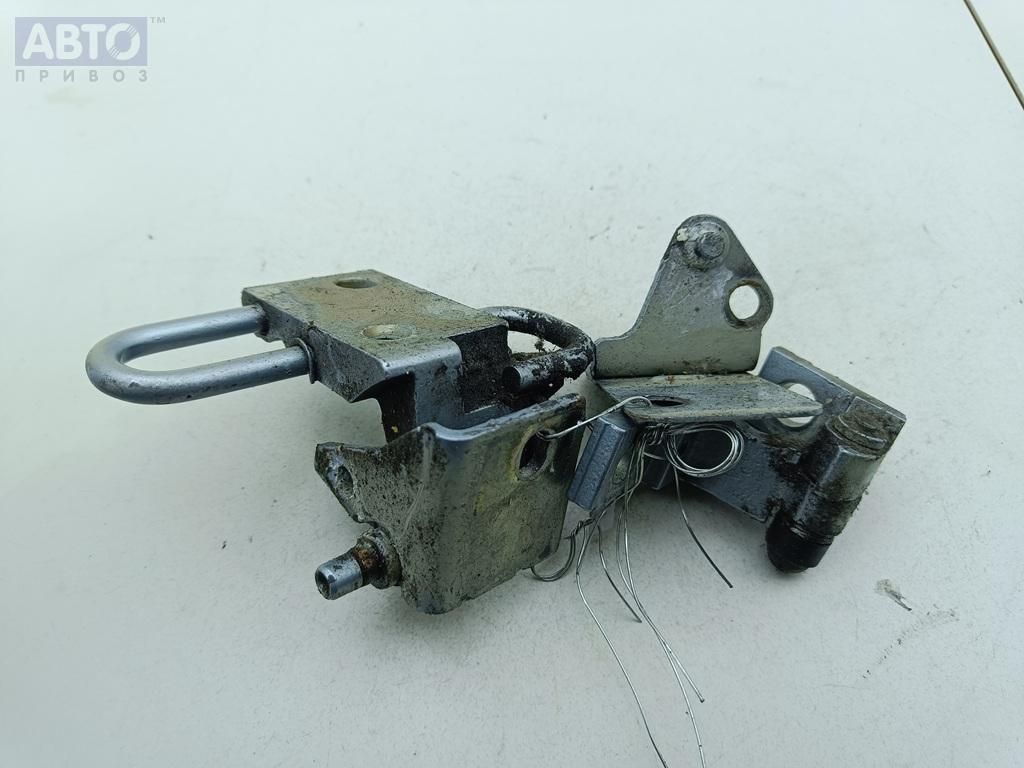 Петли к Volkswagen Golf 2003