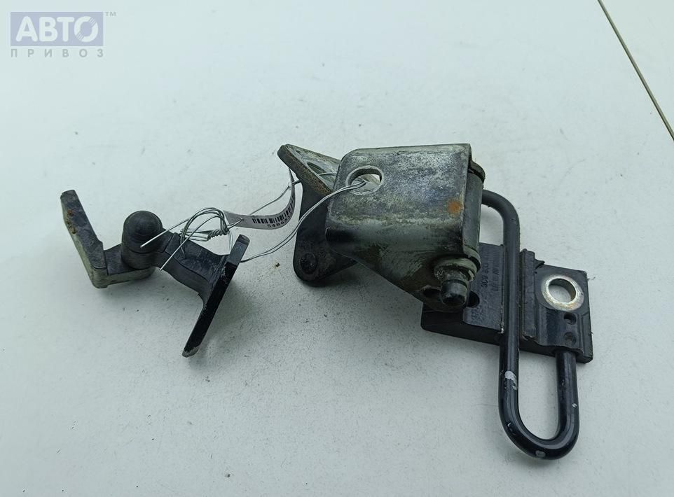 Петли к Volkswagen Passat 2007