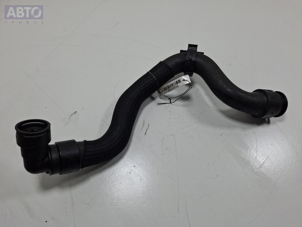 Патрубок к Peugeot 407 2006