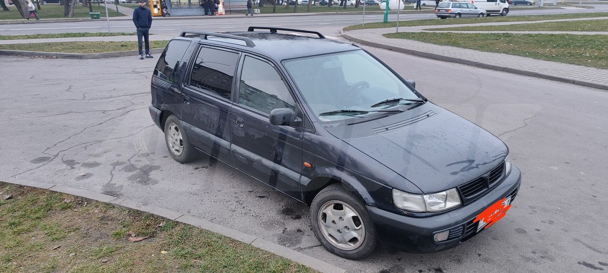 Mitsubishi Space Wagon II, 1998