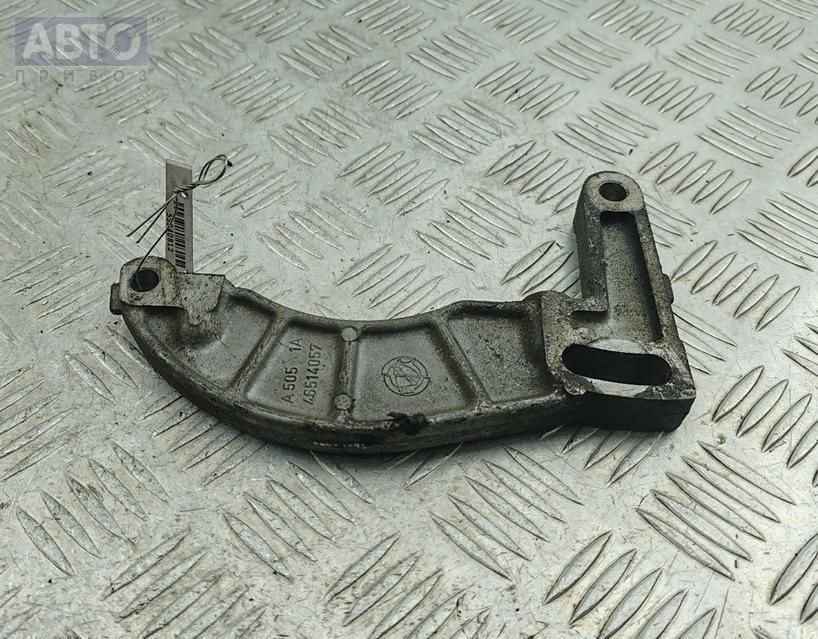 Кронштейн генератора к Fiat Doblo 2001