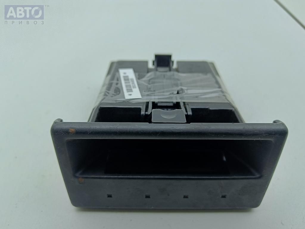 Пепельница к Volkswagen Transporter 1999