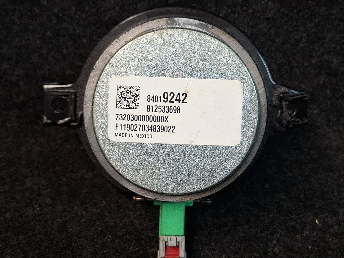 Динамик к Cadillac XT4 2020