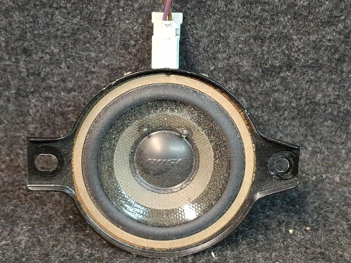 Динамик к Cadillac XT4 2020