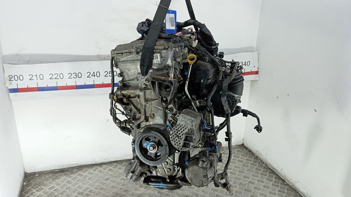 Двигатель к Toyota Auris 2014