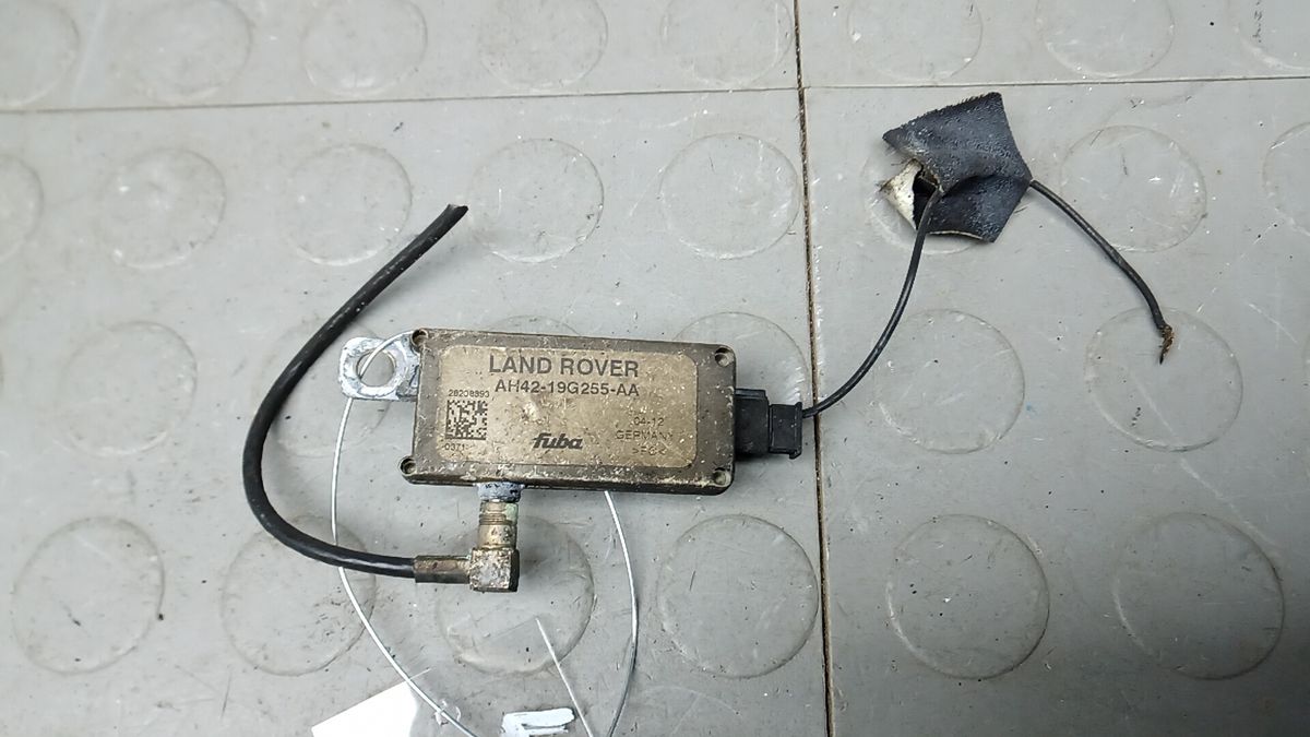 Антенна  к Land Rover Range Rover 2012