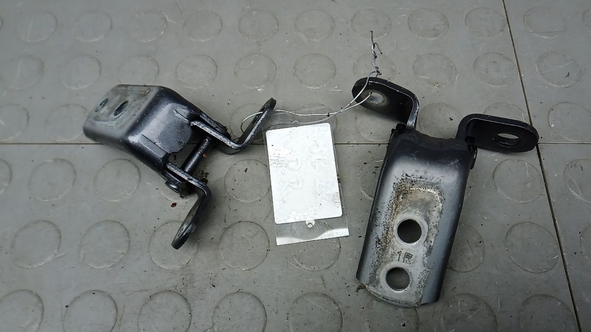 Петли к Toyota RAV 4 2014
