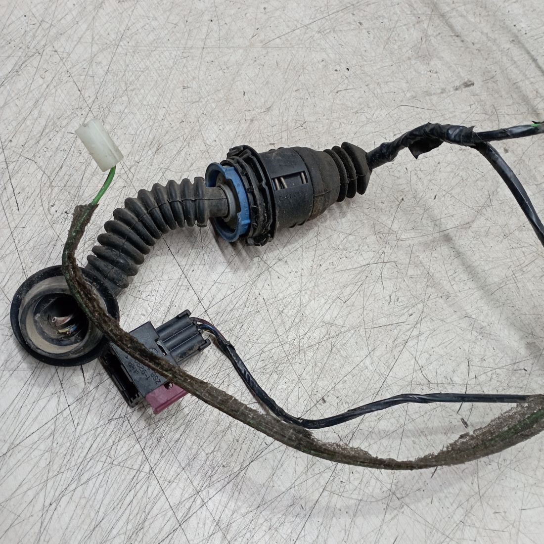 Проводка двери задней правой к Opel Astra 2002