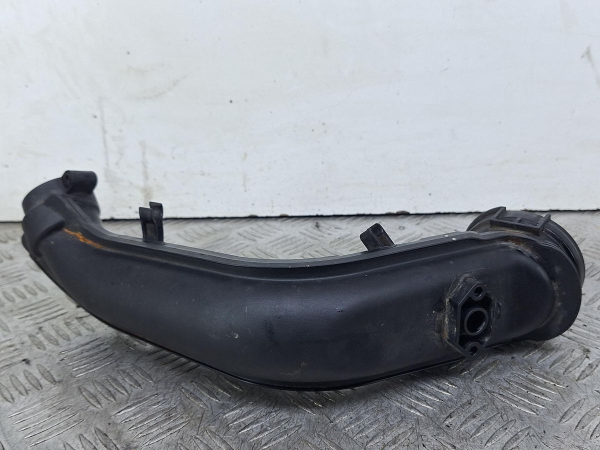 Патрубок интеркулера к Volkswagen Golf 2007