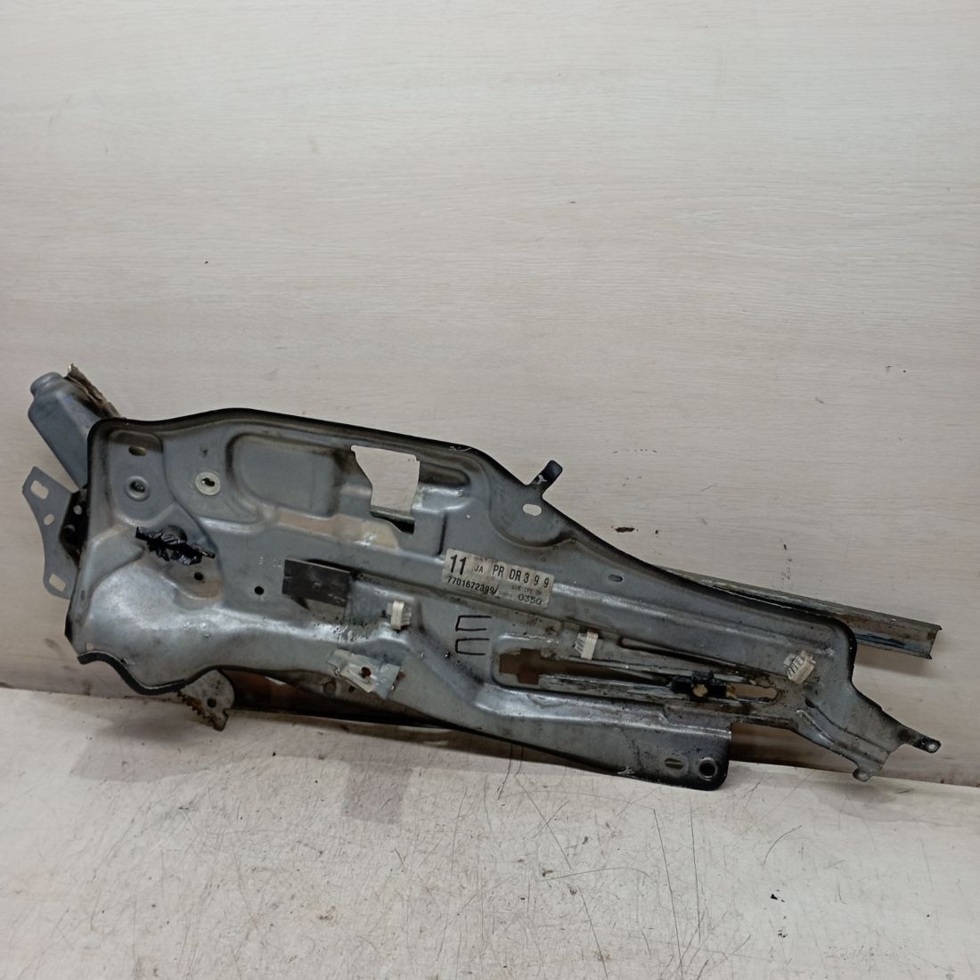 Стеклоподъемник электрический передний правый к Renault Laguna 1997