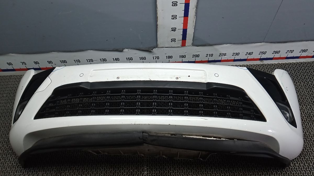 Решетка радиатора к Opel Zafira 2014