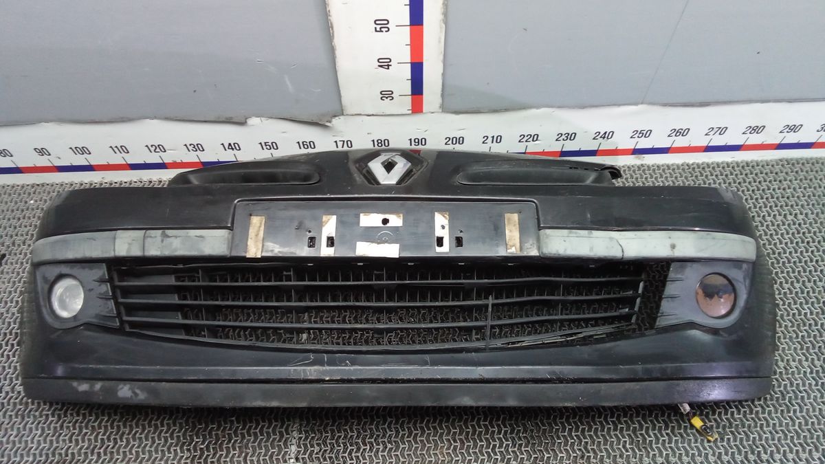 Бампер передний к Renault Clio 2007