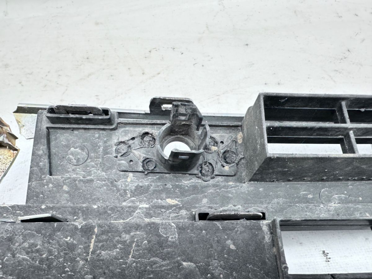 Решетка радиатора к JAC T8 2024