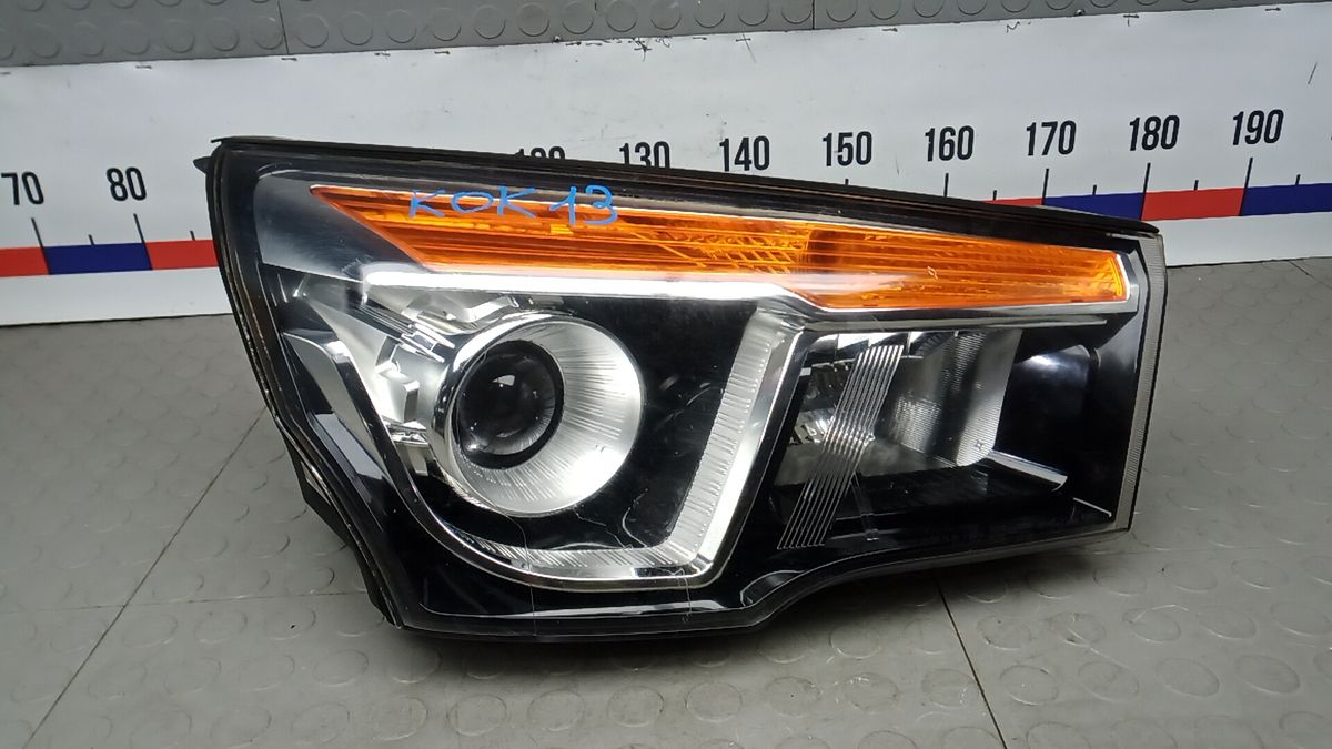 Фара правая к SsangYong Rodius 2015