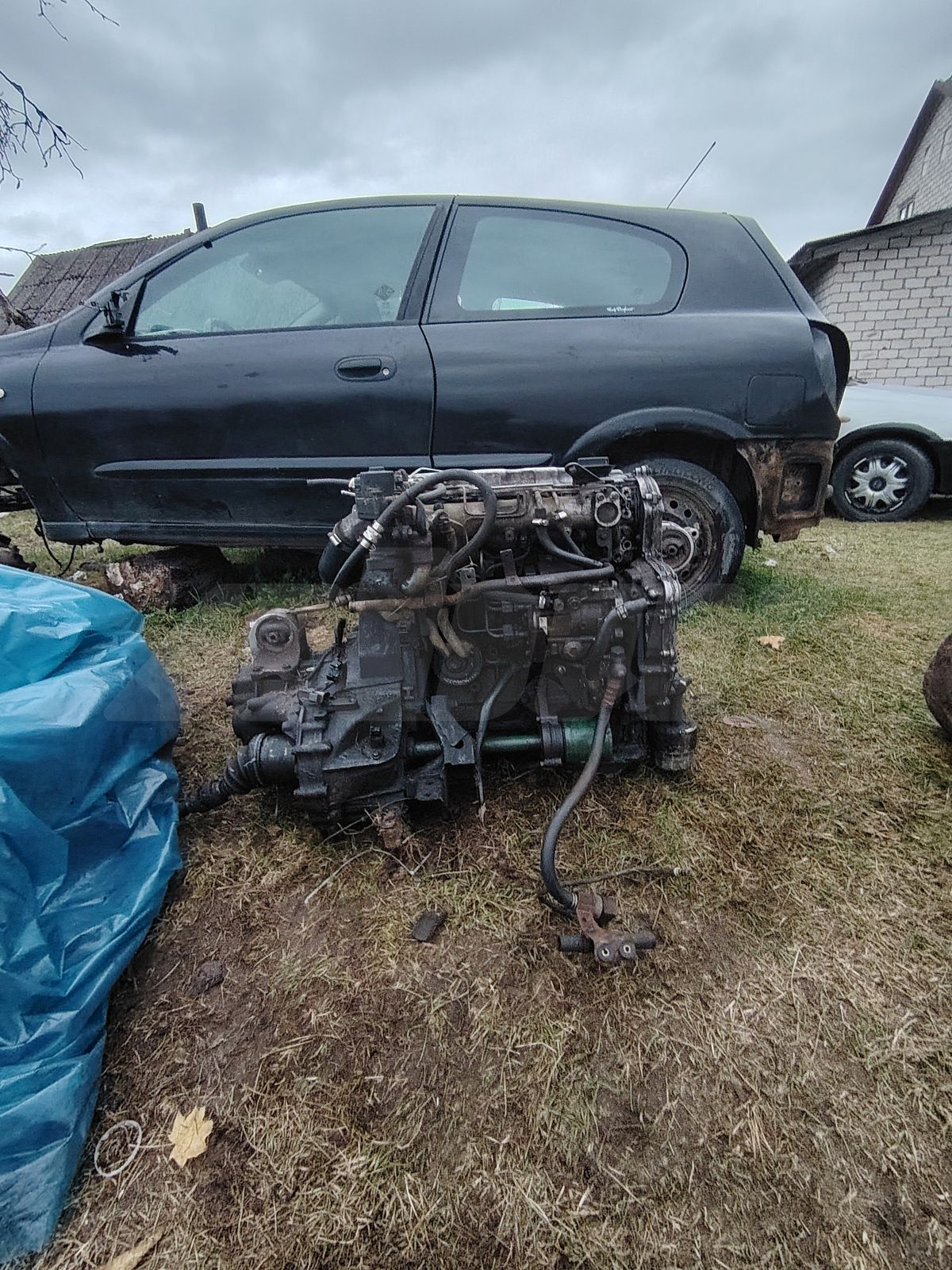Nissan Almera II (N16), 2001