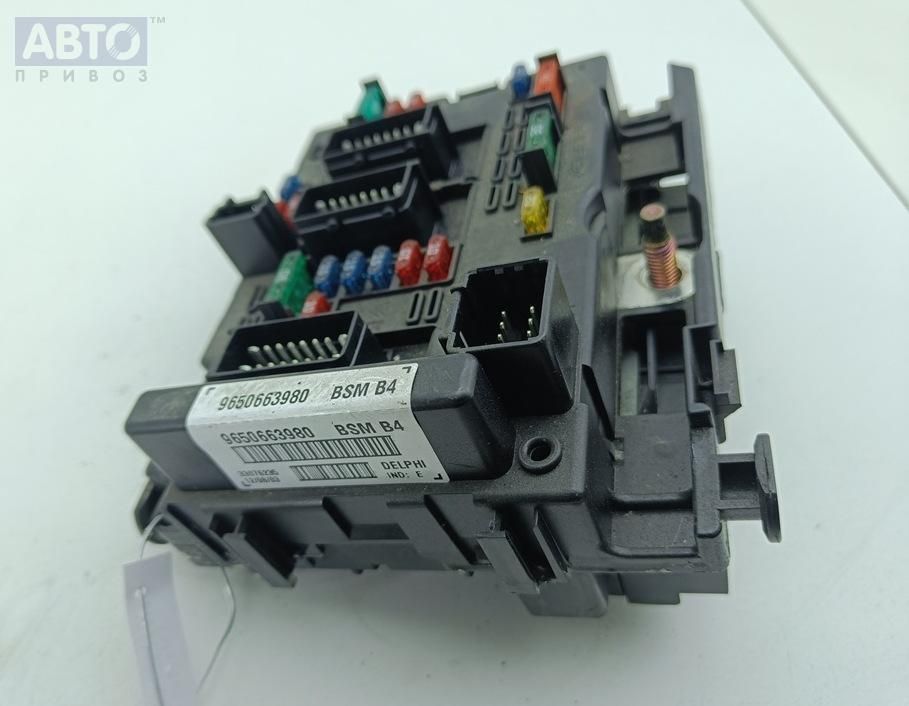 Короб предохранителей к Peugeot 307 2003