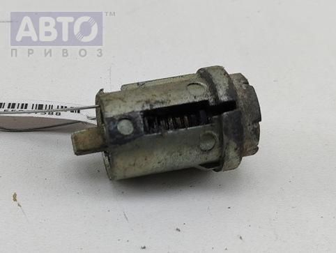 Замок двери к Ford Focus 2001