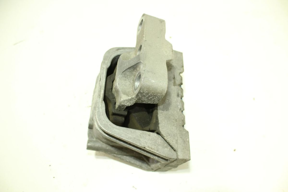 Подушка крепления двигателя к SEAT Toledo 2006