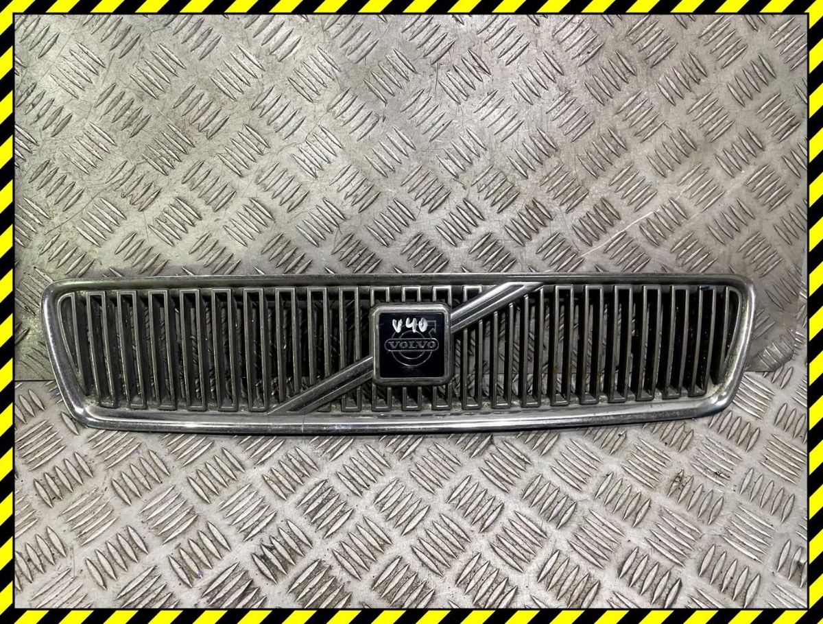 Решетка радиатора к Volvo V40 1998