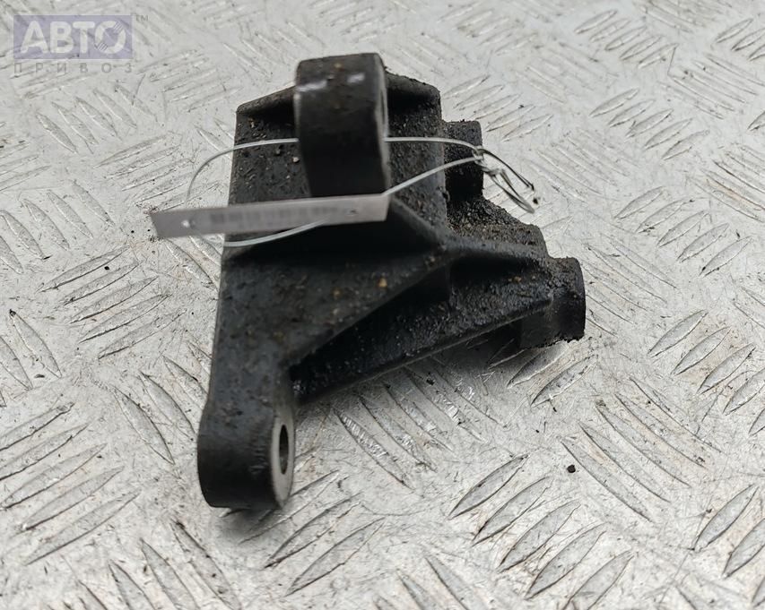 Кронштейн КПП к Ford Focus 2004