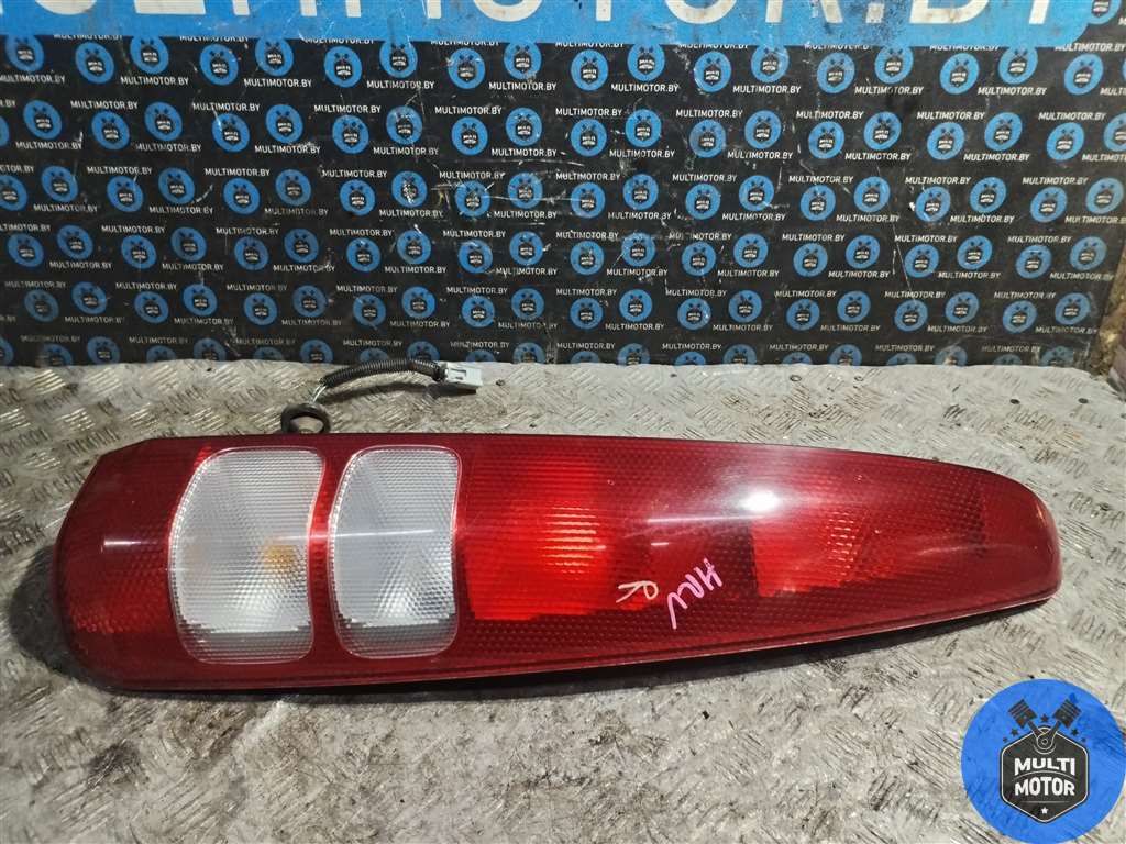 Фонарь задний правый к Honda HR-V 2002