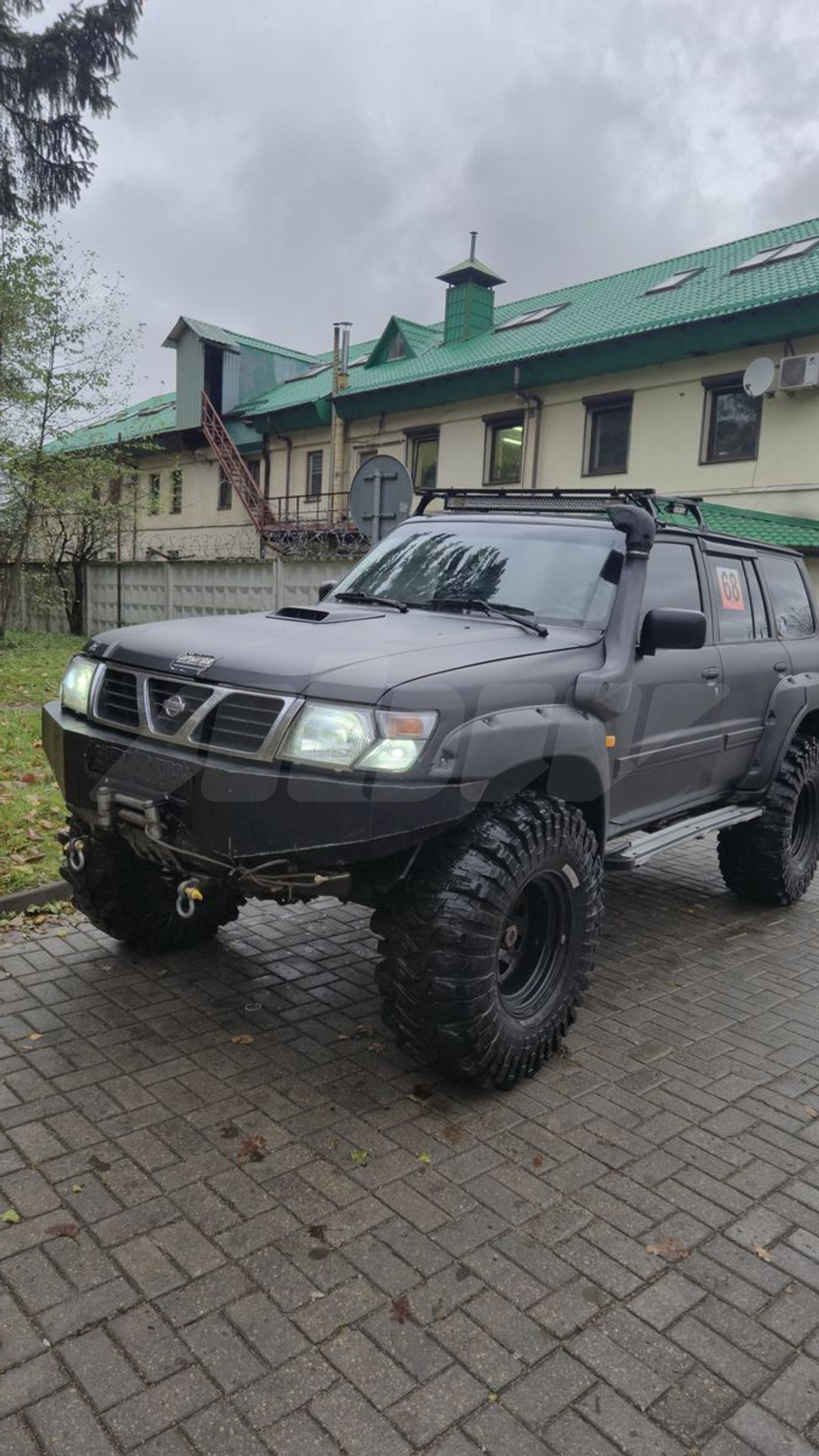 Nissan Patrol V (Y61), 2001