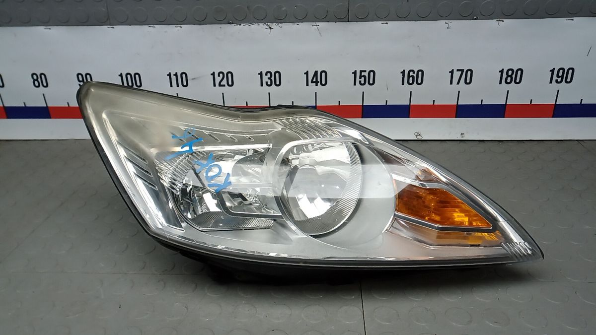 Фара правая к Ford Focus 2009