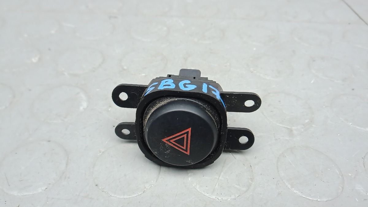 Кнопка  к Nissan Navara (Frontier) 2007