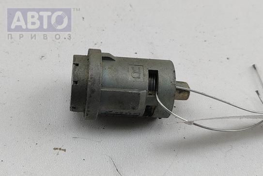 Замок двери к Ford Focus 2001