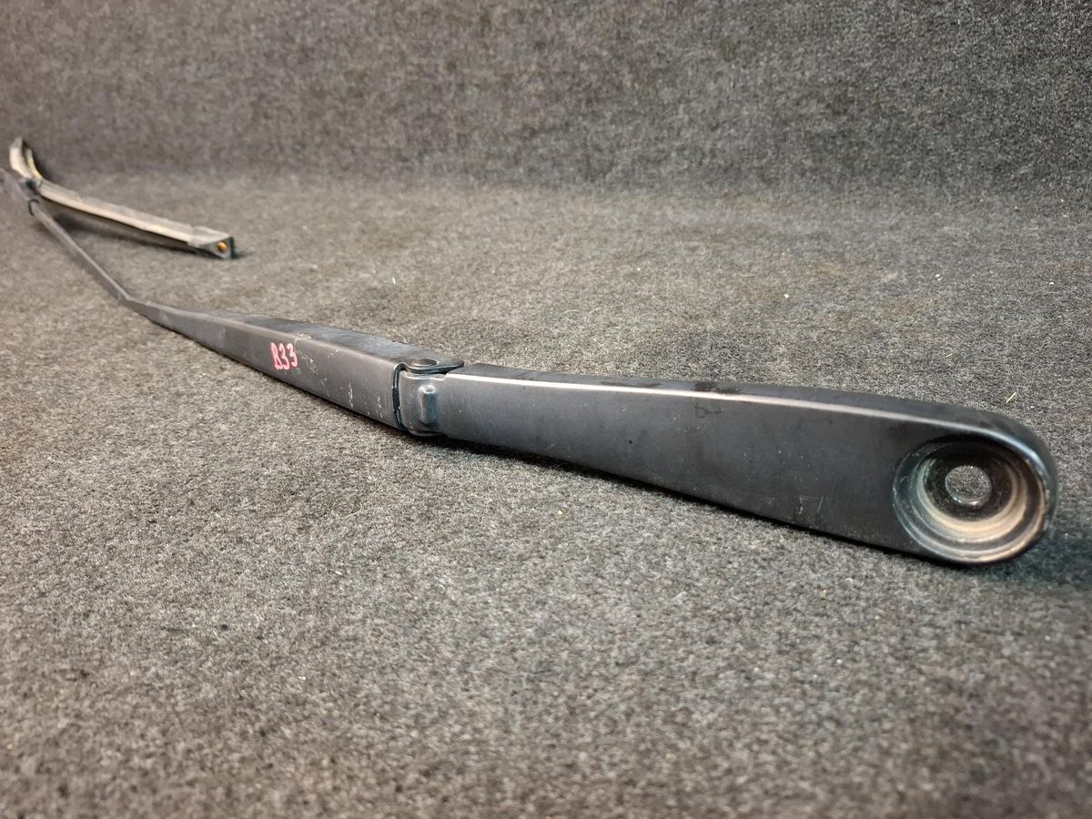 Щеткодержатель к Ford Escape 2020