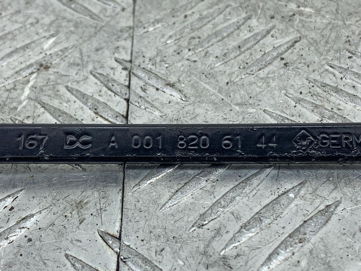 Щеткодержатель к Volkswagen  2009