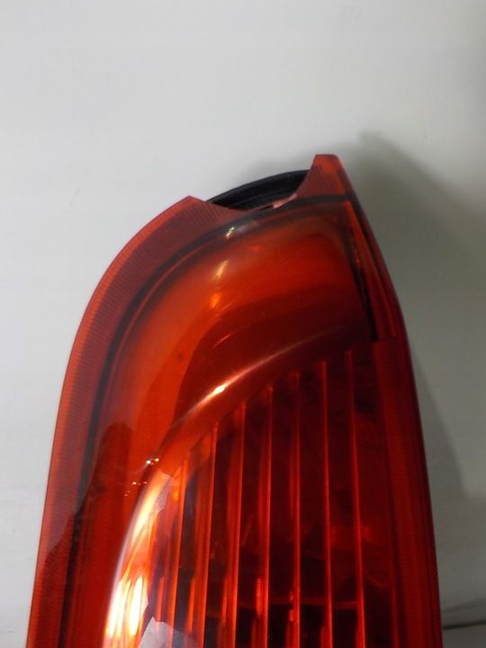 Фонарь задний левый к Ford C-MAX 2007