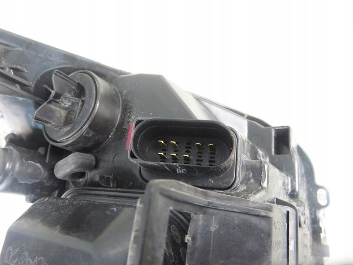 Фара правая к Ford Focus 2005